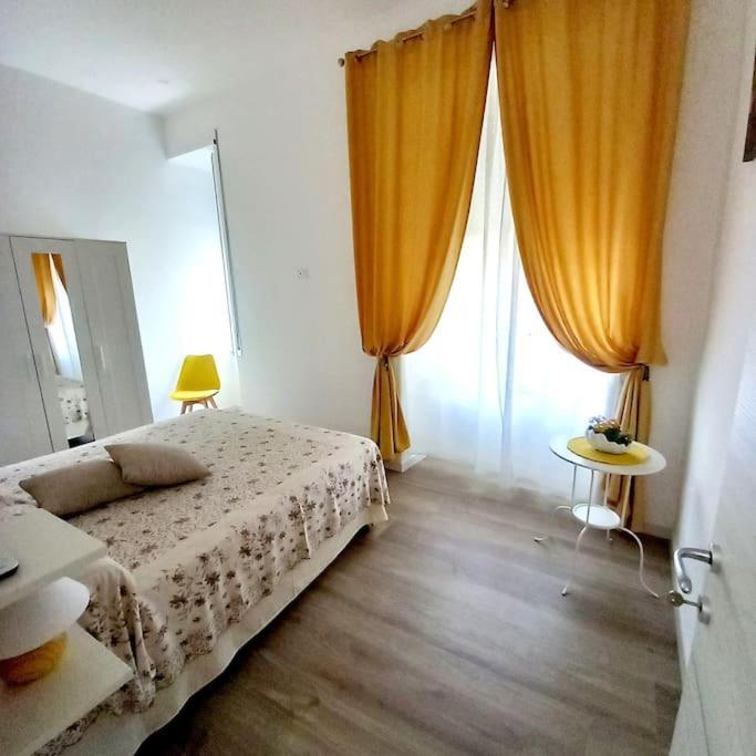 Nonna Assunta Apartment เนเปิลส์ ภายนอก รูปภาพ