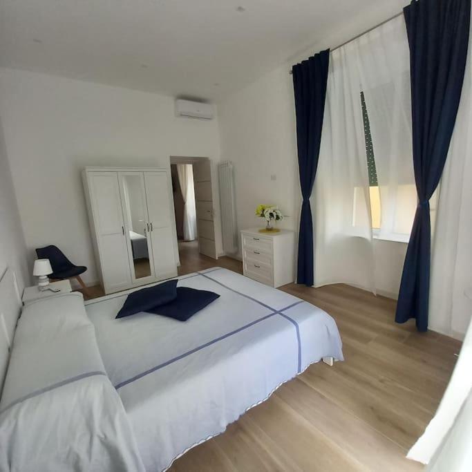 Nonna Assunta Apartment เนเปิลส์ ภายนอก รูปภาพ